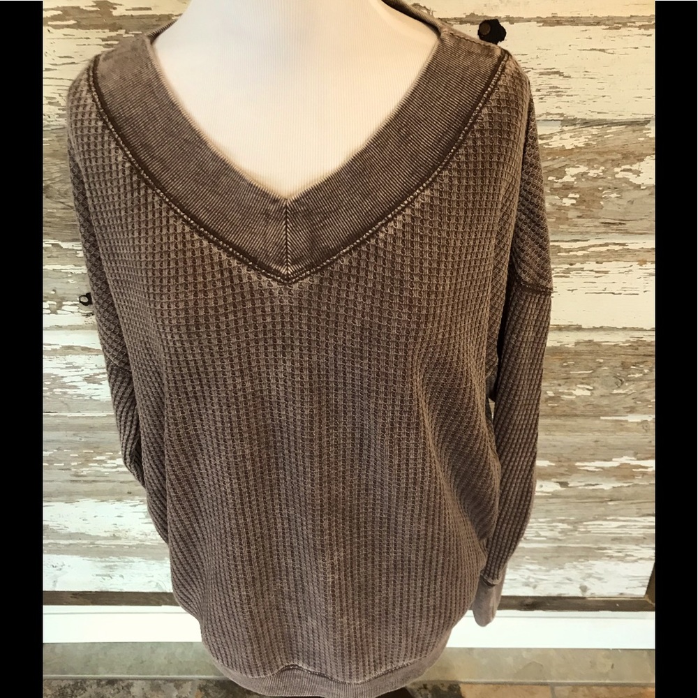 Z Supply Waffle Knit V-Neck Long Sleeve Top in Taupe